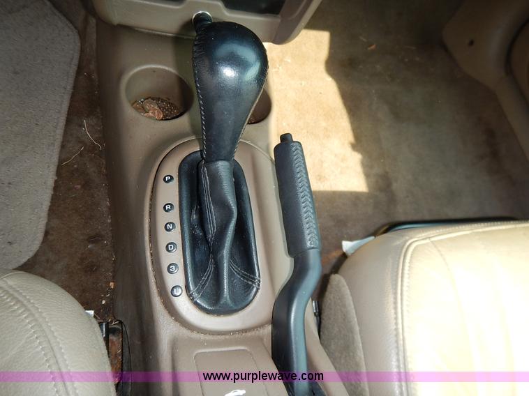 image for item J3615 2002 Chrysler Sebring LXi convertible