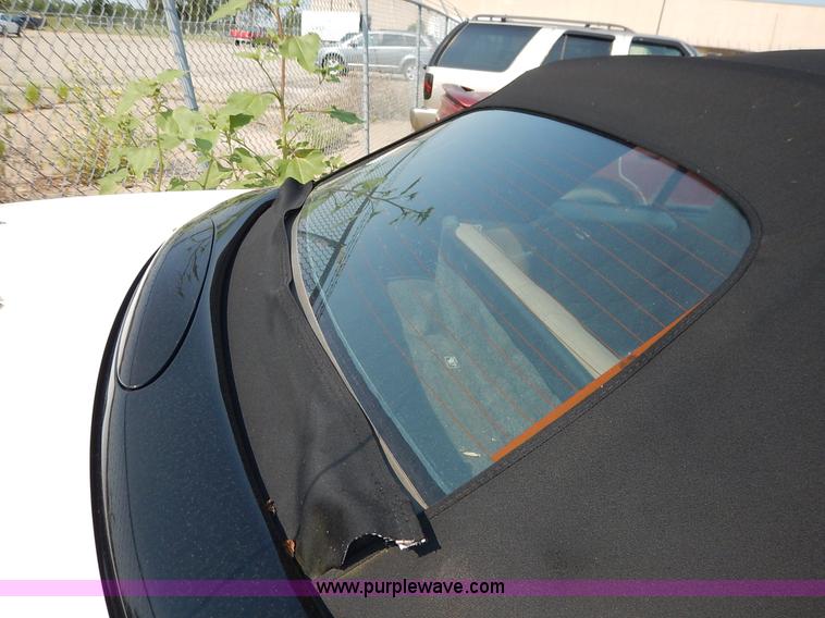 image for item J3615 2002 Chrysler Sebring LXi convertible