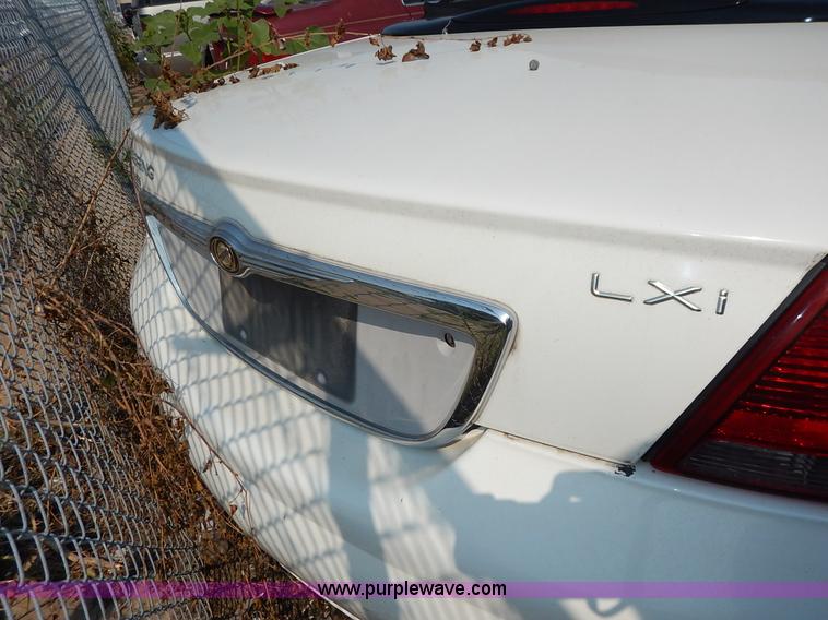 image for item J3615 2002 Chrysler Sebring LXi convertible