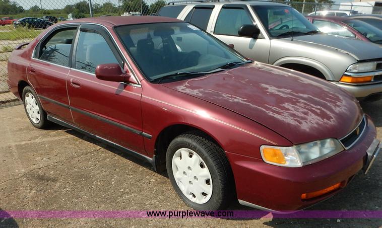 image for item J3616 1996 Honda Accord