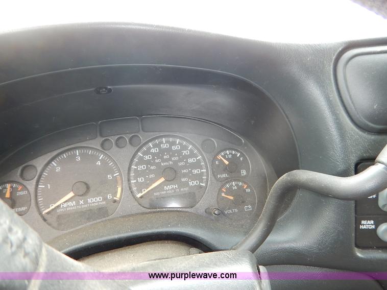 image for item J3617 2002 Chevrolet Blazer SUV