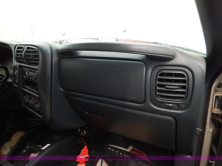 image for item J3617 2002 Chevrolet Blazer SUV