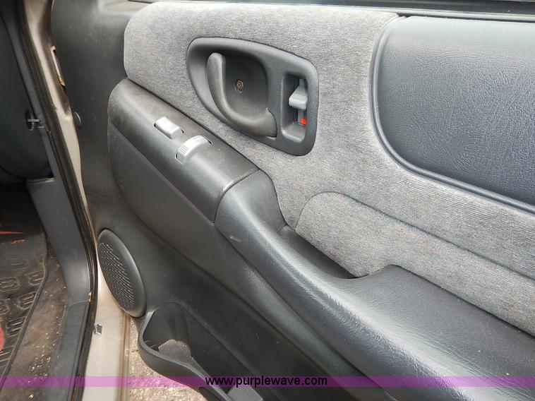 image for item J3617 2002 Chevrolet Blazer SUV