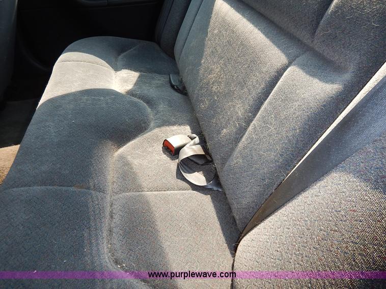 image for item J3618 2000 Plymouth Breeze