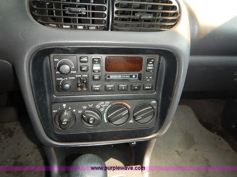 image for item J3618 2000 Plymouth Breeze