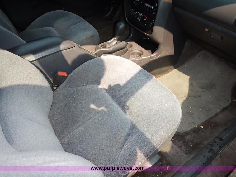 image for item J3618 2000 Plymouth Breeze