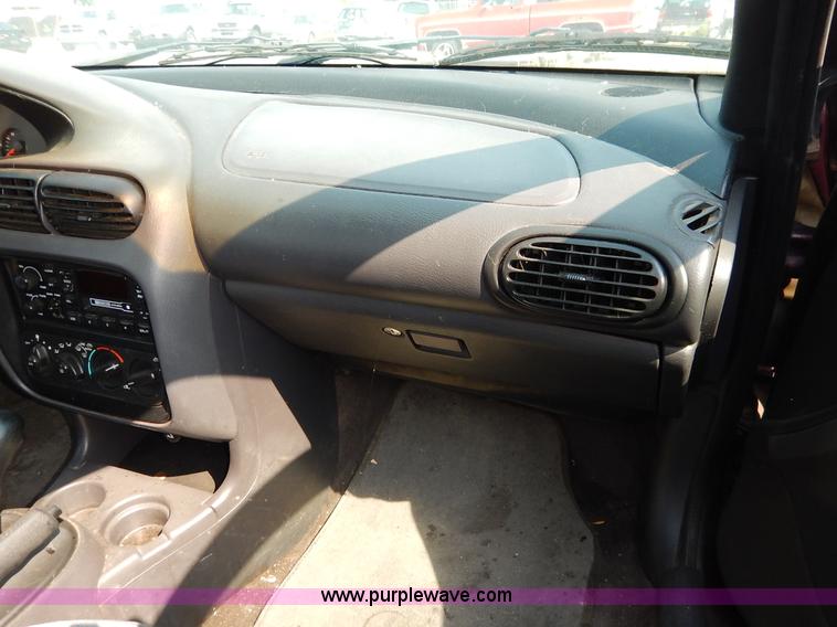 image for item J3618 2000 Plymouth Breeze