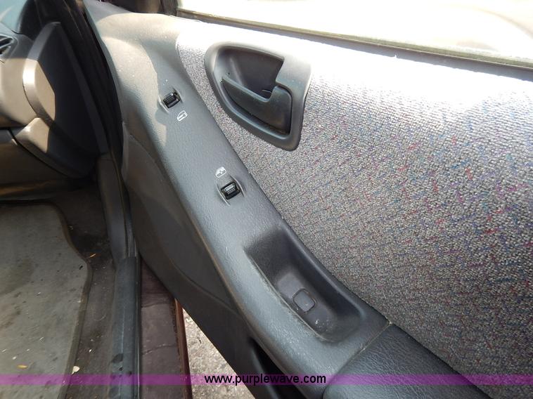 image for item J3618 2000 Plymouth Breeze