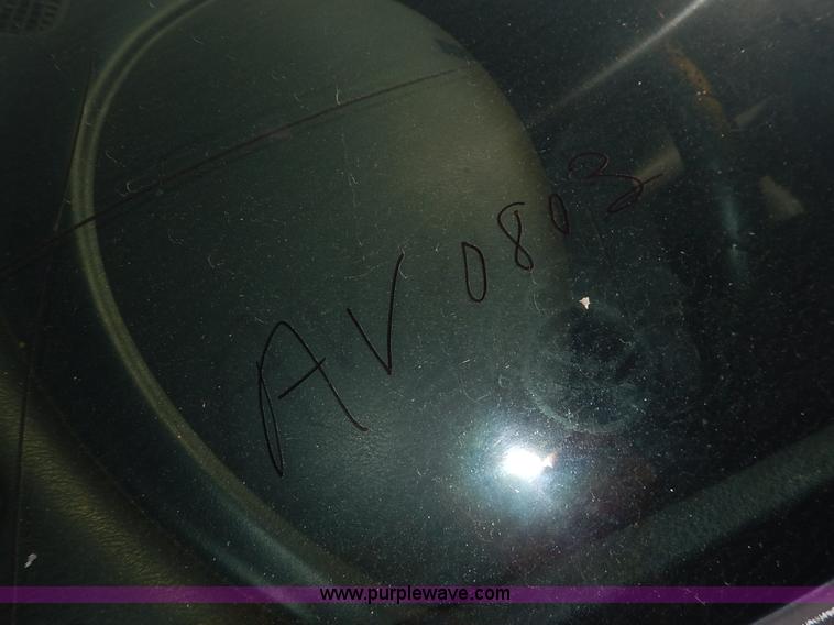 image for item J3618 2000 Plymouth Breeze