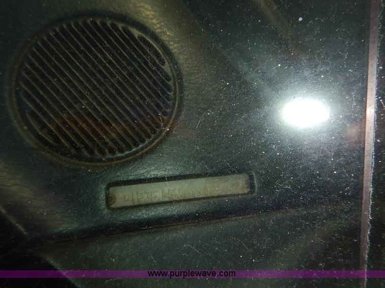 image for item J3618 2000 Plymouth Breeze