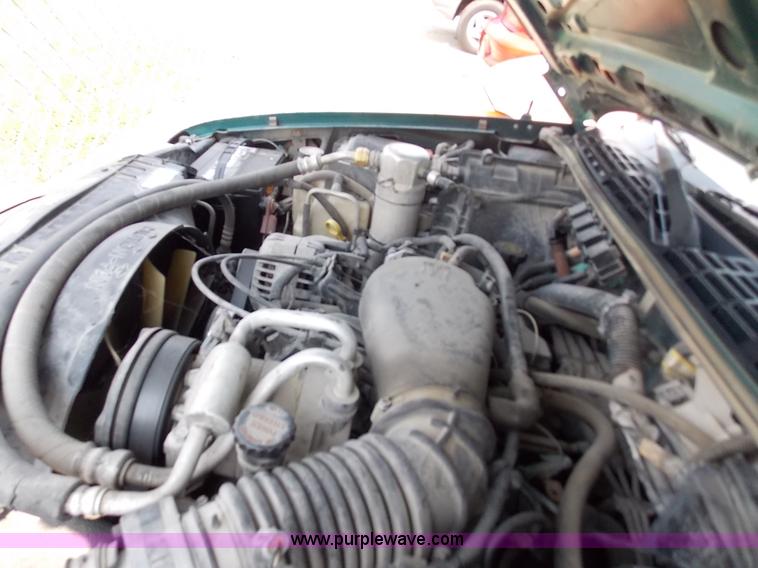 image for item J3691 1996 Chevrolet S10 Ext. Cab pickup truck