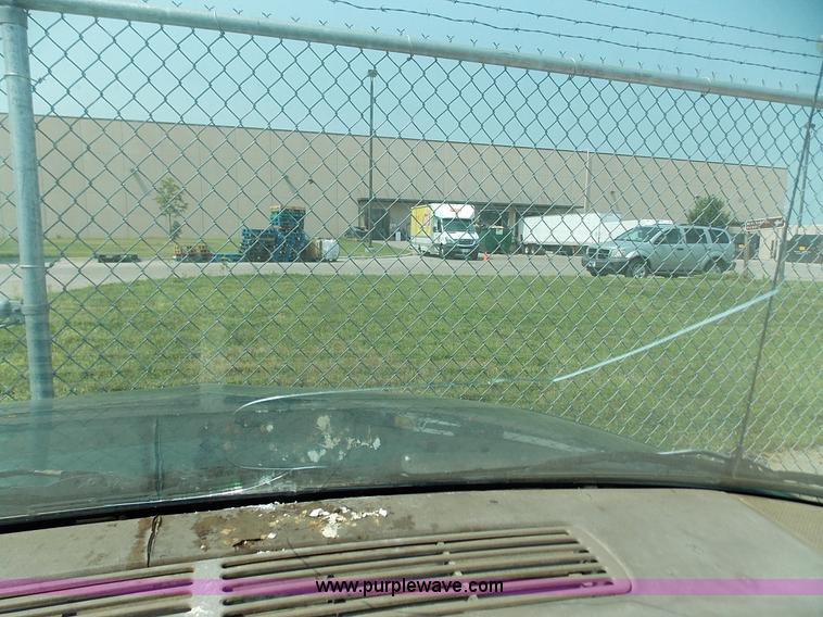 image for item J3691 1996 Chevrolet S10 Ext. Cab pickup truck