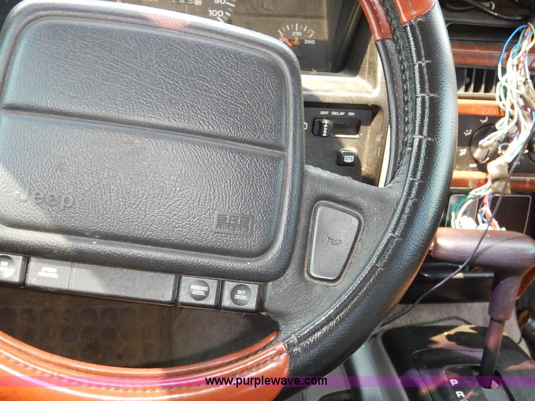 image for item J3694 1994 Jeep Grand Cherokee