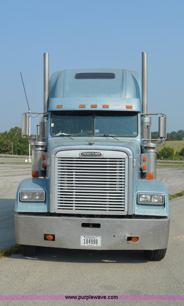 image for item AX9424 1999 Freightliner FLD120 semi truck