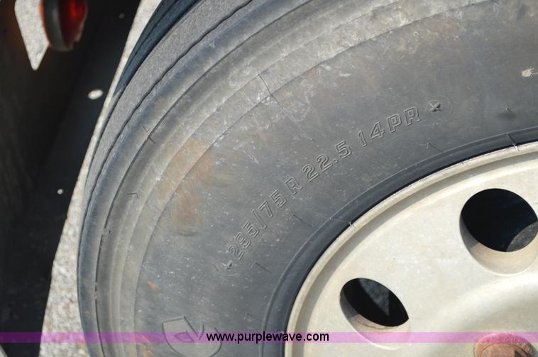 image for item AX9424 1999 Freightliner FLD120 semi truck