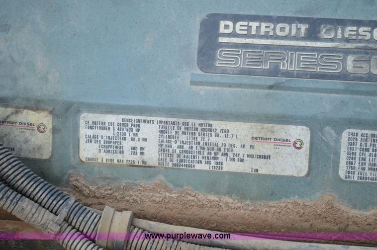 image for item AX9424 1999 Freightliner FLD120 semi truck