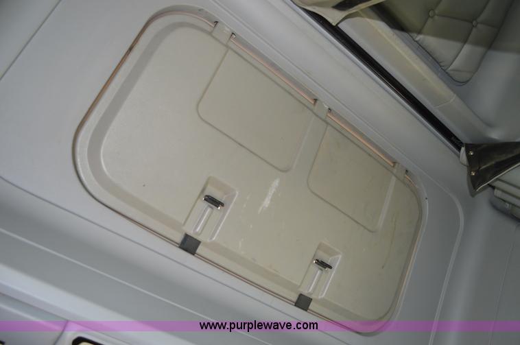 image for item AX9424 1999 Freightliner FLD120 semi truck