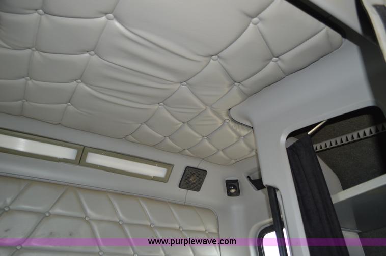 image for item AX9424 1999 Freightliner FLD120 semi truck