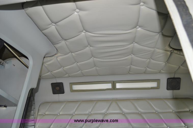 image for item AX9424 1999 Freightliner FLD120 semi truck