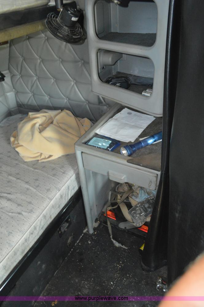 image for item AX9424 1999 Freightliner FLD120 semi truck