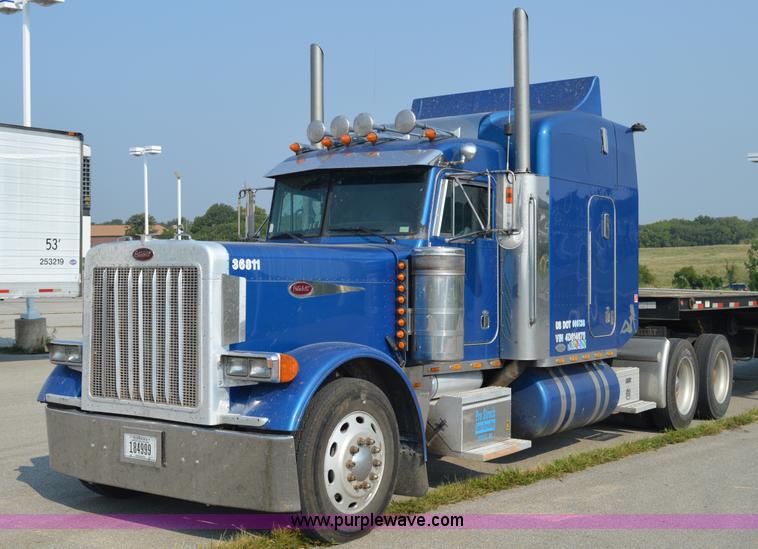 image for item AX9425 2004 Peterbilt 379 semi truck