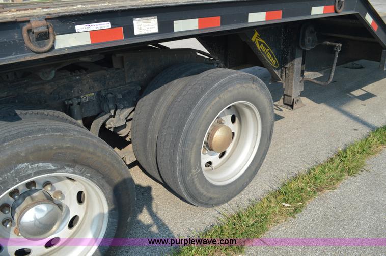 image for item AX9425 2004 Peterbilt 379 semi truck