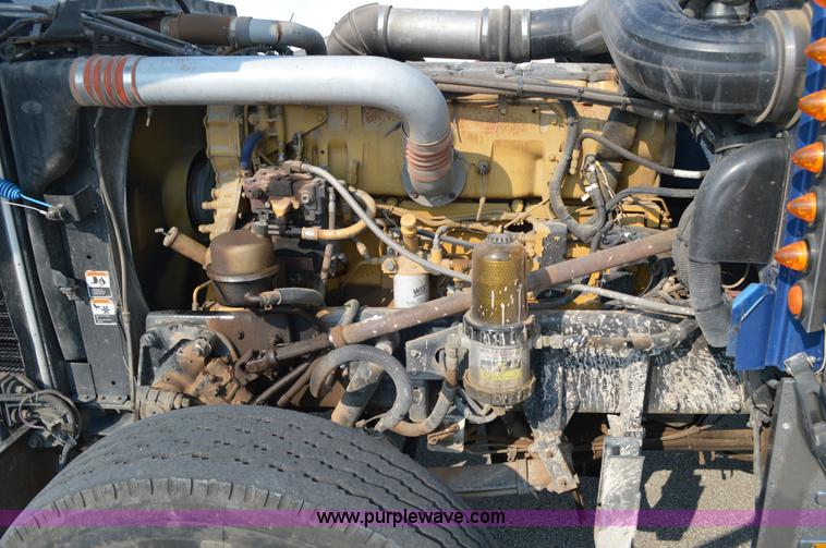 image for item AX9425 2004 Peterbilt 379 semi truck