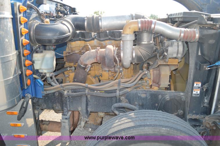 image for item AX9425 2004 Peterbilt 379 semi truck