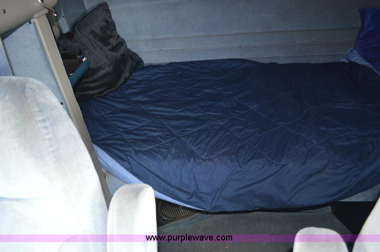 image for item AX9425 2004 Peterbilt 379 semi truck