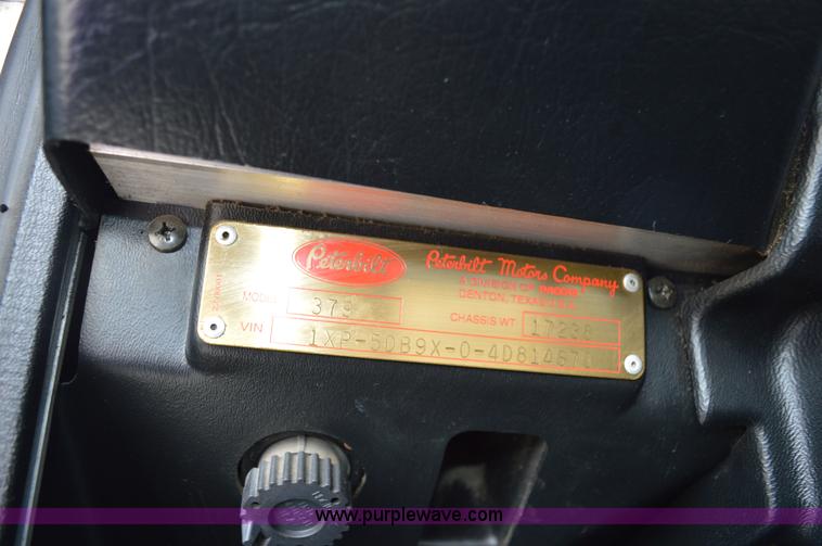 image for item AX9425 2004 Peterbilt 379 semi truck