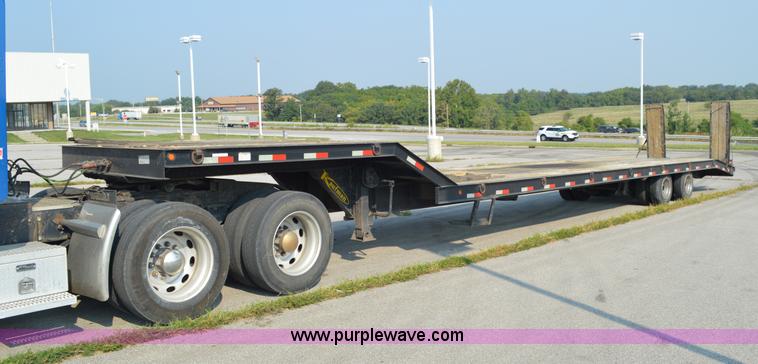 image for item AX9426 2007 Kaufman R25TON equipment trailer