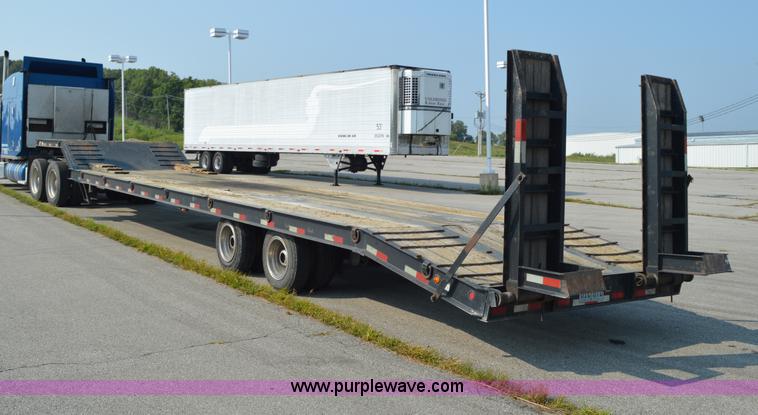 image for item AX9426 2007 Kaufman R25TON equipment trailer