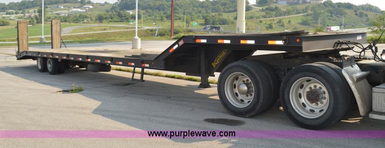 image for item AX9426 2007 Kaufman R25TON equipment trailer