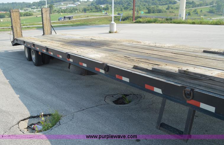 image for item AX9426 2007 Kaufman R25TON equipment trailer