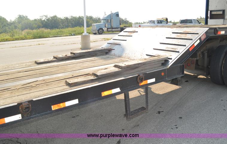 image for item AX9426 2007 Kaufman R25TON equipment trailer