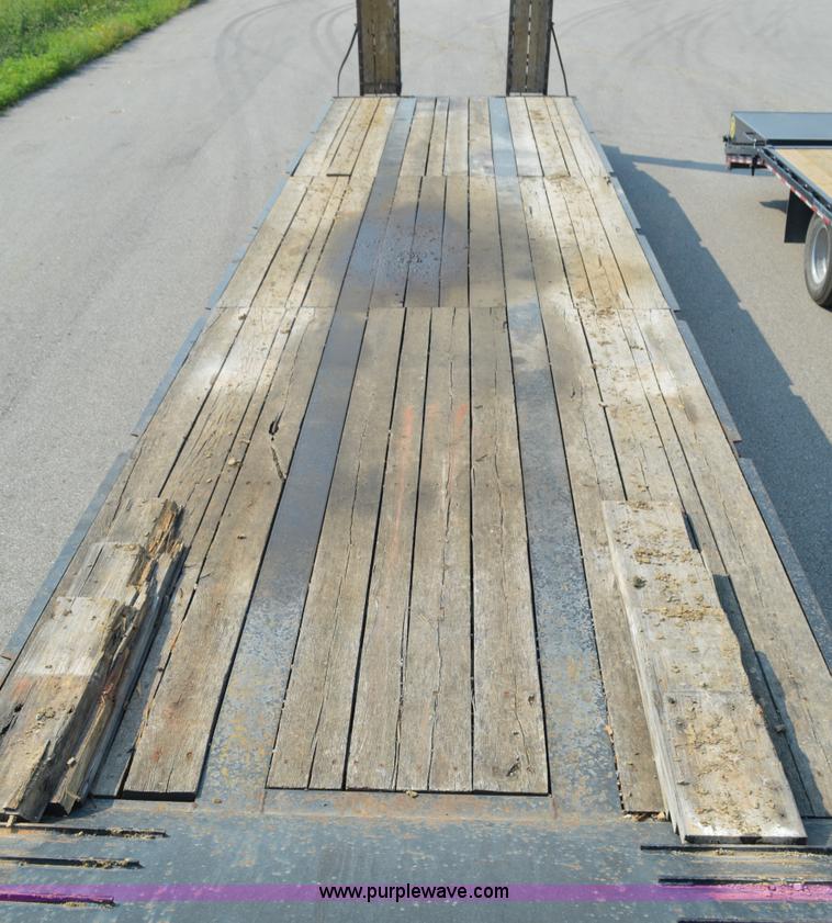 image for item AX9426 2007 Kaufman R25TON equipment trailer