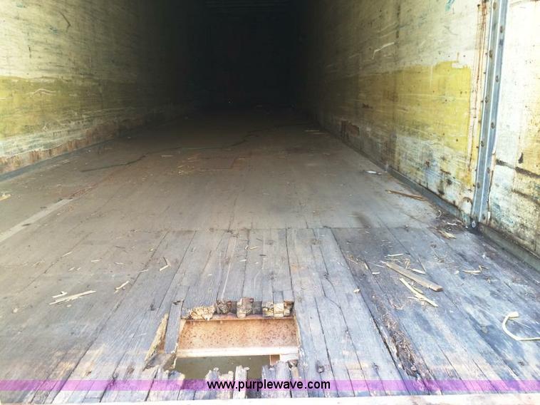 image for item D1677 1980 Monon dry van trailer