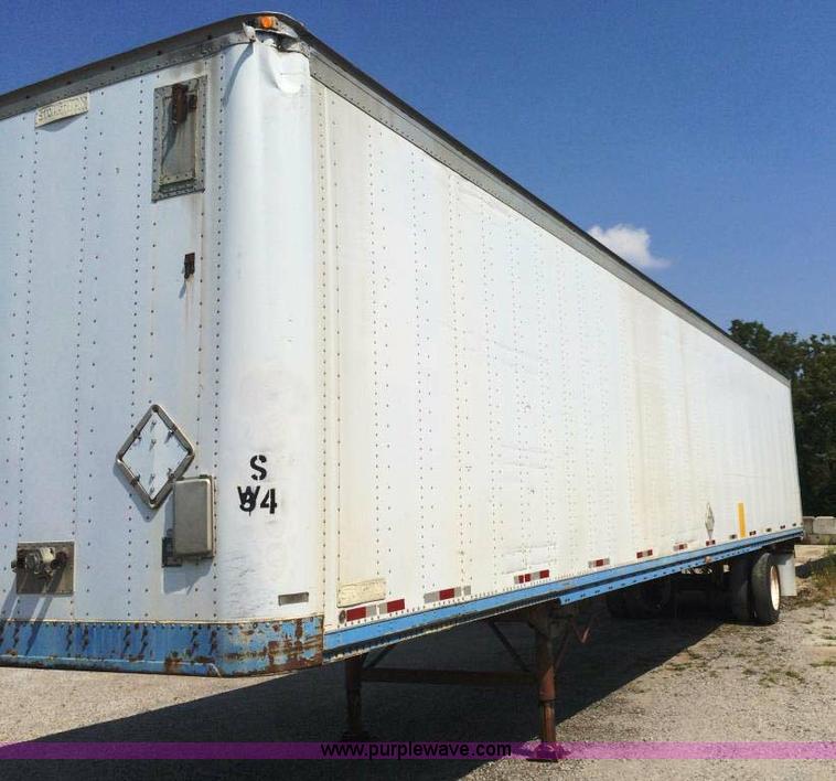image for item D1678 1986 Stoughton dry van trailer