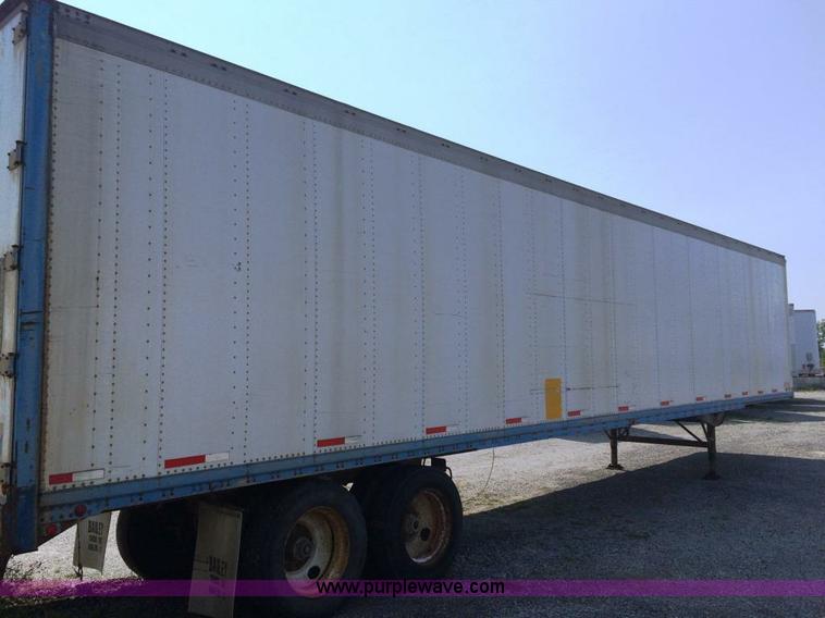 image for item D1678 1986 Stoughton dry van trailer