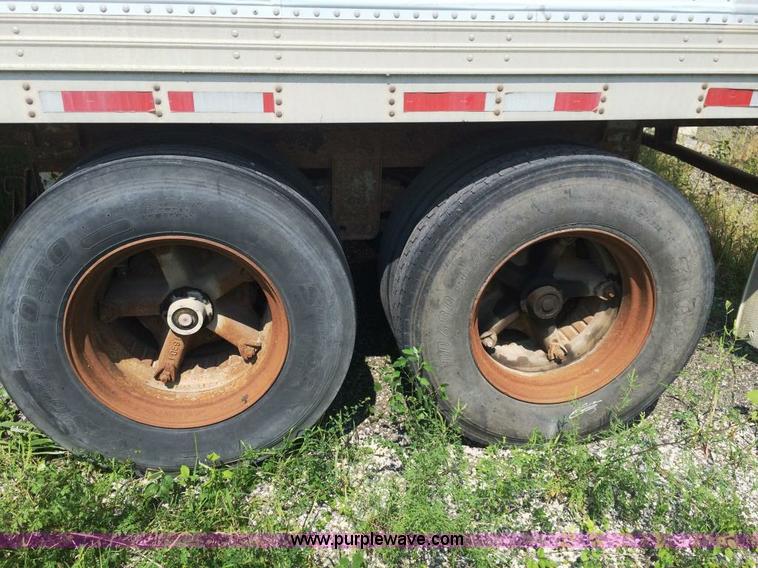 image for item D1679 1978 Trailmobile dry van trailer