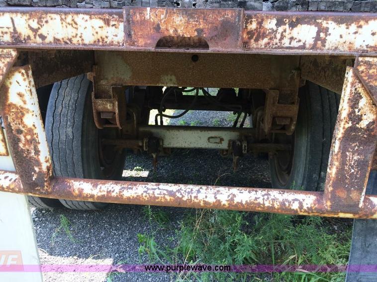 image for item D1679 1978 Trailmobile dry van trailer