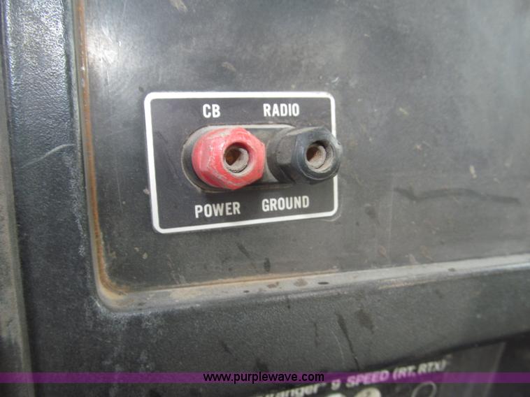 image for item F7241 1990 International 8100 semi truck