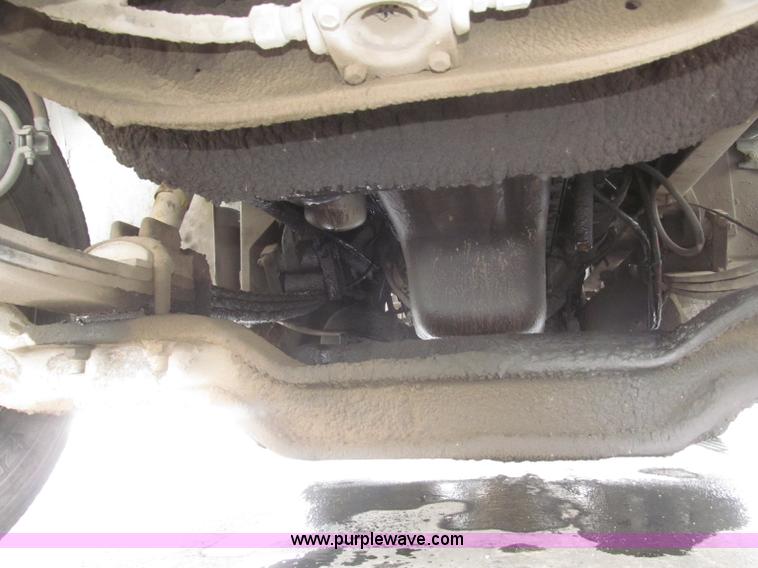 image for item F7241 1990 International 8100 semi truck