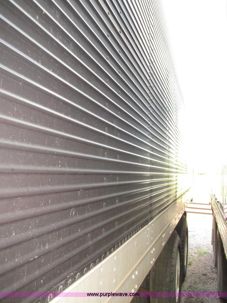 image for item H1246 1975 Fruehauf FB9-F2-45 dry van trailer