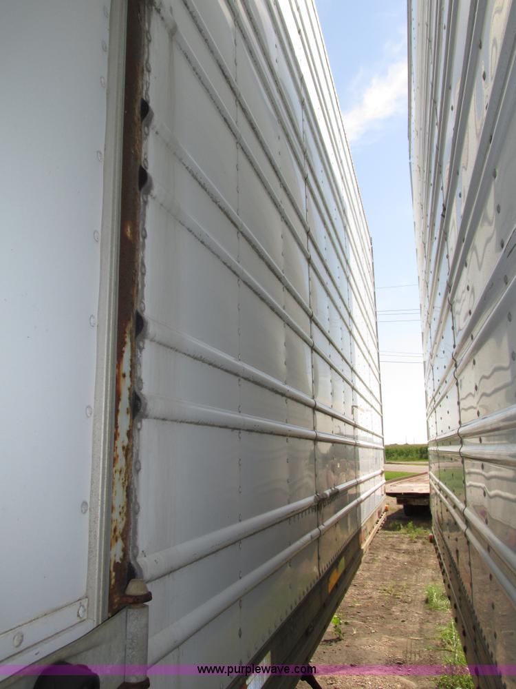 image for item H4501 1983 Utility VS2RS dry van trailer