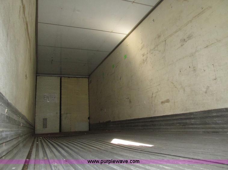 image for item H4501 1983 Utility VS2RS dry van trailer