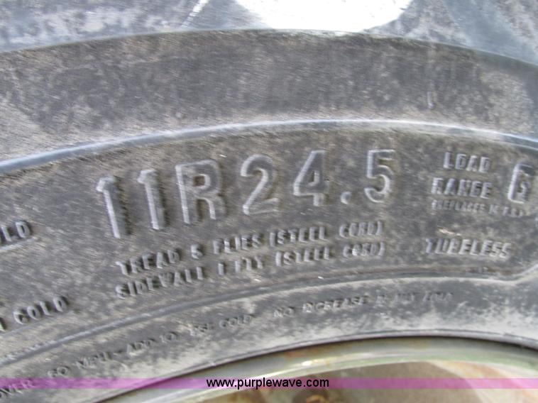 image for item H4501 1983 Utility VS2RS dry van trailer