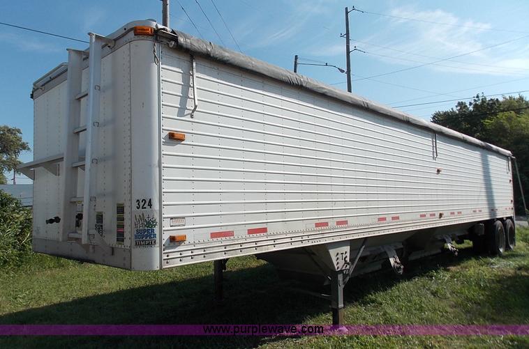 image for item J2705 2007 Timpte double hopper grain trailer