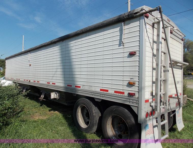image for item J2705 2007 Timpte double hopper grain trailer