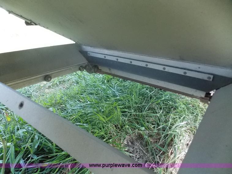 image for item J2705 2007 Timpte double hopper grain trailer